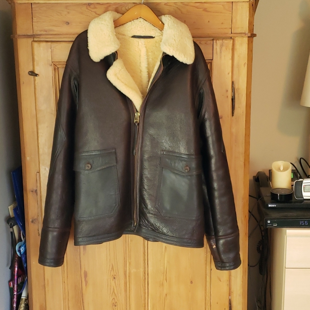 Offial VINTAGE U.S. NAVY Flight Bomber Shearling Jacket